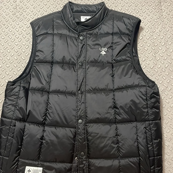LRG brand puffer vest - Picture 2 of 3